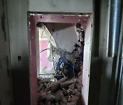 붕괴된 신축 아파트 내부