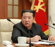 문 대통령 '북한' 언급 없이 침묵.. 청와대 "대화 노력 지속"