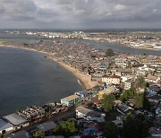 라이베리아 종교행사서 29명 사망.."갱단 습격 피하다 압사"
