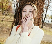 마마무 휘인, 첫 주 음반 판매량 5만장 돌파 '자체 최고 기록'
