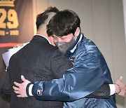 박세혁,'희관이형! 그 동안 정말 고마웠어요' [사진]