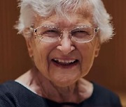 [Pick] "안 믿겨" 90년 피아노 인생 그녀, 100살 앞두고 또 해냈다