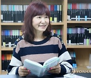 '장미의 이름은 장미' 출간 은희경 작가 인터뷰