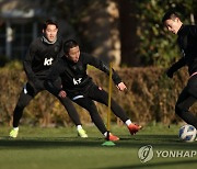 친선경기 앞두고 훈련하는 축구 대표팀