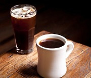 끊기 어려운 커피.. 카페인 줄이는 3단계