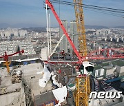광주 붕괴 사고 수습당국 '타워크레인 해체 작업'