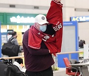 [포토] 케빈 크론 'SSG 유니폼 착용'