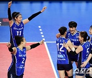 [포토] 페퍼에게 뺨 맞은 IBK '인삼공사에 3-0 완승'