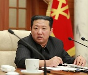 김정은 4년만에 다시 '핵위협 카드'