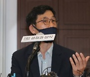 "착잡하다"..진중권, '나는 피해호소인이 아닙니다' 독후감