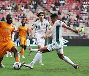 '디펜딩 챔피언' 알제리, 코트디부아르에 1-3 패..네이션스컵 탈락