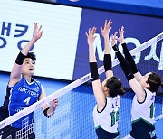 '김희진 19점' IBK기업은행, KGC인삼공사에 3-0 승리