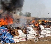 PAKISTAN CUSTOMS BURN TOBACCO