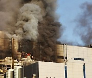 청주 에코프로비엠 공장 화재 현장감식.. 유증기 폭발 가능성