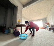 미완공 아파트서 사는 중국인들..중국 부동산 거품의 그늘