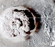 "日히로시마 원폭 수백배 위력"..통가 화산, 상공 40km까지 버섯구름