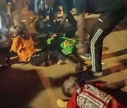 "축구 보려다".. 카메룬 경기장서 '압사 참사'로 최소 8명 사망