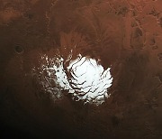 '붉은 행성' 화성 남극 극관 아래 호수는 실체 없는 '신기루'