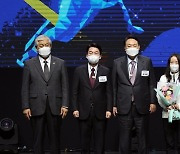 동계올림픽 선수단 결단식 참석한 윤석열·안철수