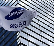 Samsung Elec to keep capex "flexible" upon returning to No. 1 in chipmaking