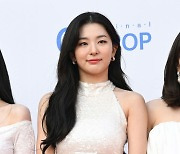 레드벨벳 슬기, '청순미에 깜짝' [사진]