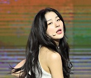 레드벨벳 슬기,'아름답게 터치' [사진]
