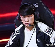 '케틀을 벤 안해?' KT, 초반부터 터트렸다..'1세트 압살' [LCK]