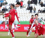 레바논 감독 "한국은 아시아 최강, 기회 있었지만 결정력에서 차이"