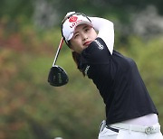 최혜진, LPGA 데뷔전 첫날 공동 4위..리디아 고, 단독 선두