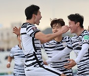 황의조가 주고, 조규성이 쐈다.. '깜짝 투톱' 설 축포