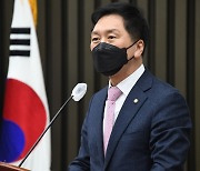 국힘 "이재명 측근, 성남시 소송 50억 수임..또 특검 사안"