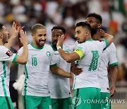 사우디, 카타르 월드컵 아시아 지역 최종 예선 B조서 오만 꺾고 선두 유지