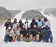 신동빈, 스키 국가대표 선수들 격려.."동계스포츠 저변 확대 힘쓸 것"