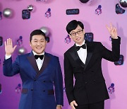 유재석, 완치 후 검사 또 검사·조세호 코로나19 확진 여파 [종합]