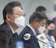 '정신 나간 정치인' 이준석에 이재명 "극우 포퓰리즘 되돌아봐라"