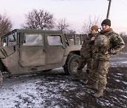 정의용, 우크라·러시아 대사들에 "유사시 재외국민 보호에 만전을"