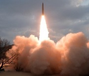 북한 "어제 지대지 전술유도탄 시험발사"..김정은 불참