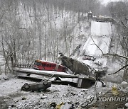 APTOPIX Bridge Collapse Pittsburgh