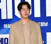 [공식] '2차 접종 완료' 이상윤, 코로나19 확진→연극 '라스트 세션' 취소