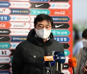 제주 훈련 마감 황선홍 U-23 감독 "해외파 점검 등 고민 많아"