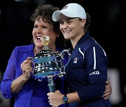 여자 테니스 바티, 호주오픈 44년만의 호주인 챔피언