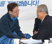 "김종인이 이재명의 조언자 역할 한다면" 킹메이커 귀환 군불 때는 민주당