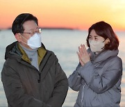 김혜경씨, 공무원에 심부름 갑질 의혹..국힘 "불법 특혜의전"