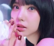 VIVIZ 은하·신비·엄지, 데뷔 'Beam Of Prism' 무드 샘플러 영상 신비로운 '여신美'