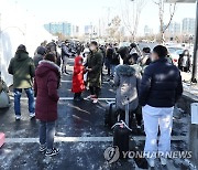 김포공항 귀경길 검사 인파