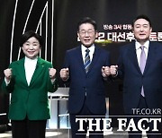 '대장동' 맹공 尹 vs 'RE100' 기습 李..약속한 듯 '배우자'는 빼