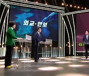 사드·선제타격론 등 외교안보사안서도 공방