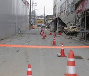 HDC현산-하청업체 '붕괴사고' 책임 미루기..수사 난항