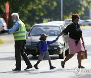 Virus Outbreak Zimbabwe Schools Reopen