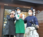 골프장서도 스타벅스 마신다..정용진의 스포츠 마케팅